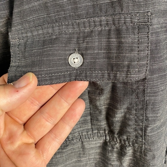 GUESS Men's Gray Long Sleeve 1/2 Button Up Collared Shirt Size Large Y2K Pockets - Picture 4 of 14